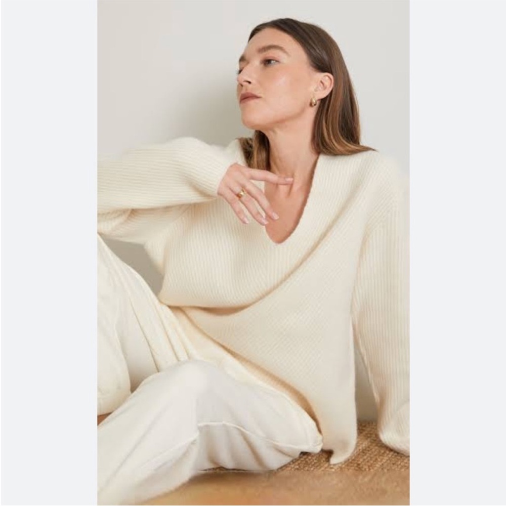 J.CREW Ribbed 100% Cashmere Oversized V-neck Sweater in Cream Size Medium